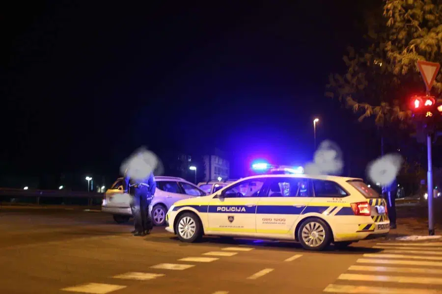 Nesrečo v Dobji vasi povzročila voznica osebnega vozila