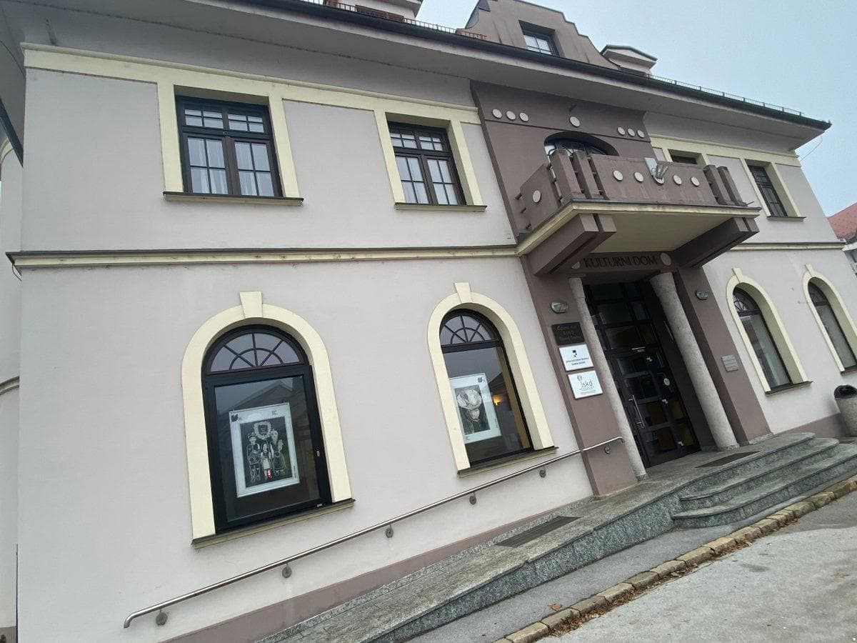 Zbirka v mestu se je preselila v kulturni dom