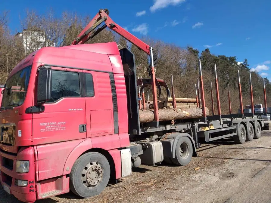 Prevozniki ob neukrepanju vlade napovedujejo protest in zaprtje cest