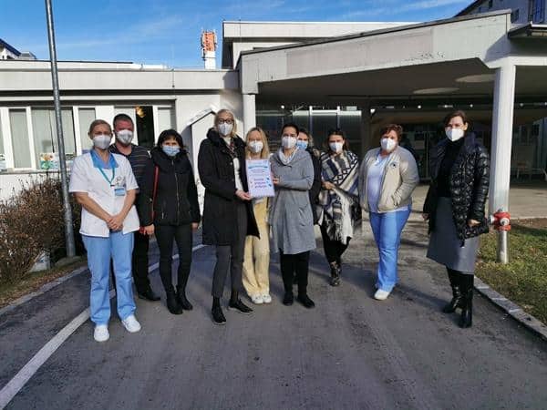 V SB Slovenj Gradec uspešno podaljšali veljavnost polnega certifikata Družini prijazno podjetje