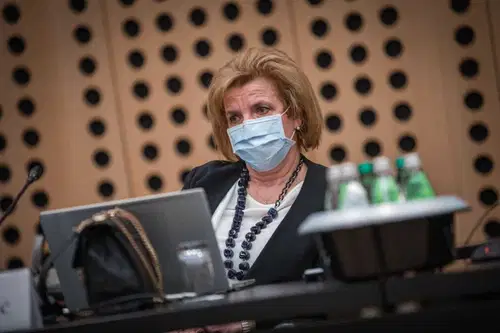 Beovićeva: Vse poti so še odprte, epidemije še ni konec