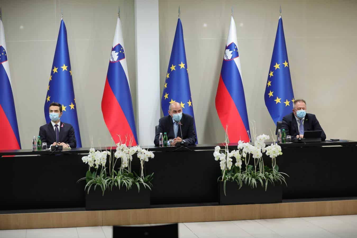 Koalicija bo do 15. februarja analizirala situacijo, možna tudi rekonstrukcija vlade