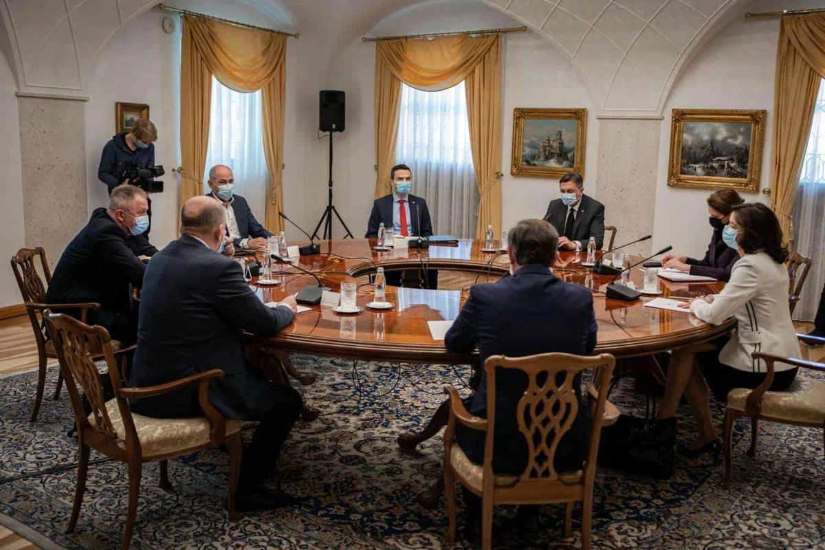 Stranke in stroka se bodo na pobudo Pahorja znova sestale to nedeljo