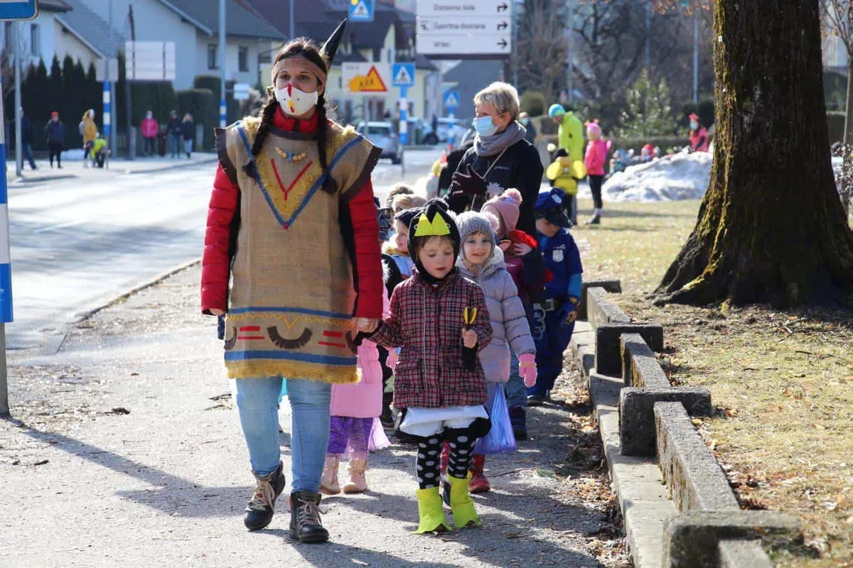 Najmlajši iz mežiškega vrtca so preganjali zimo in koronavirus