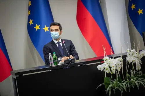 Minister Tonin jutri na obisku na Ravnah na Koroškem