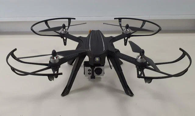 Lastnik je najdeni dron že prevzel na policijski postaji