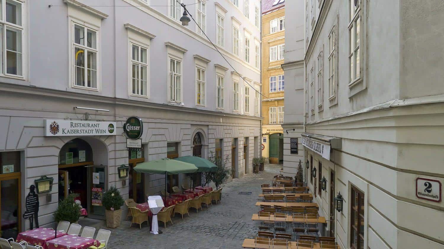 V Avstriji z vsakim dnem več okužb, a zaprtje po besedah Kurza izgubilo smisel