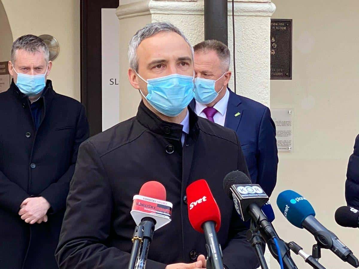 Cigler Kralj za manjše razlike v pokojninah med moškimi in ženskami