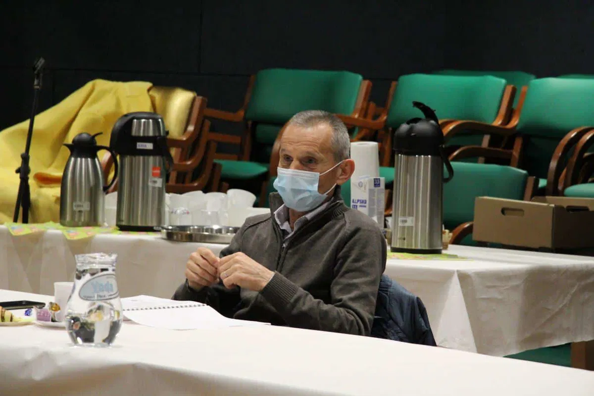 Prevaljski župan: "Če želimo čimprej spet nazaj normalno življenje, brez ukrepov in omejitev, vas prosim, cepite se!"