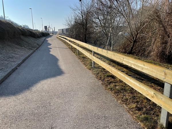V Slovenj Gradcu nova ograja ob kolesarski in pešpoti