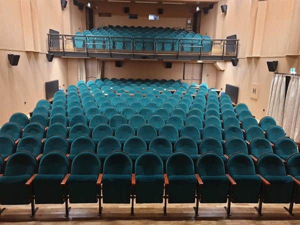 Takšna je prenovljena dvorana Kulturnega doma Slovenj Gradec