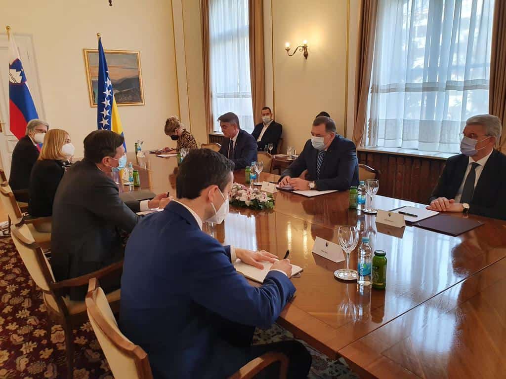 Pahor v BiH napovedal donacijo cepiva proti covidu-19