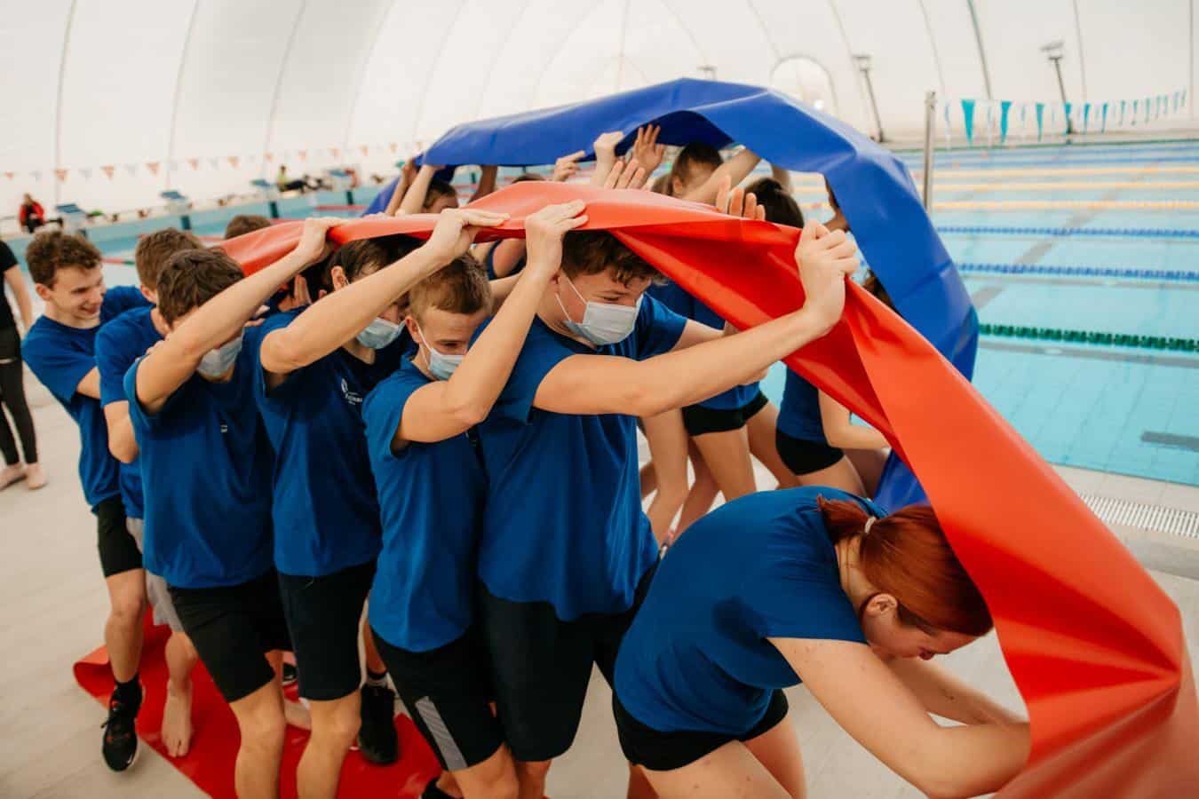 Plavalci Fužinarja si bodo trening s Petro Majdič zapomnili tudi po 'gosenici'