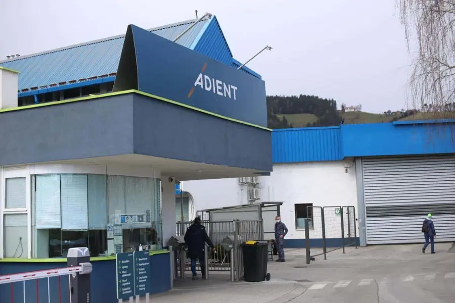 V Adientu prve odpovedi konec junija ali v začetku julija