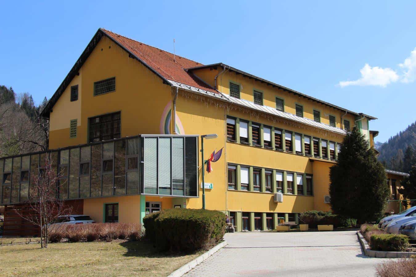 CUDV Črna išče gradbince za gradnjo 10 stanovanjskih hiš. Na Muti odstopili od izvedbe predvidene 13. stanovanjske hiše