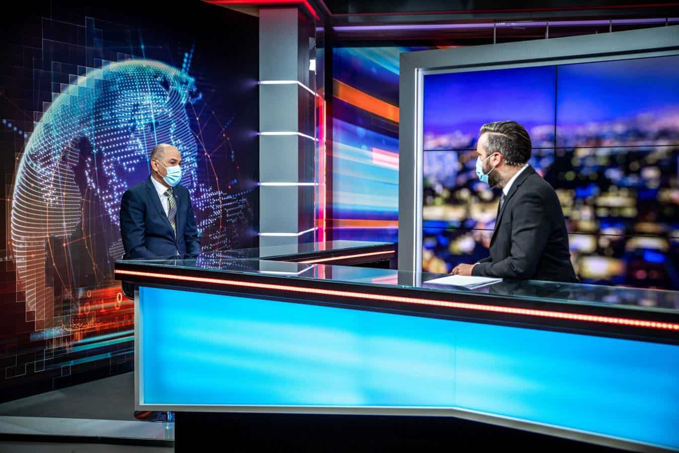 Premier Janša na Planet TV: Cepiva delujejo in najhujšo ceno epidemije smo znižali prav s cepivi
