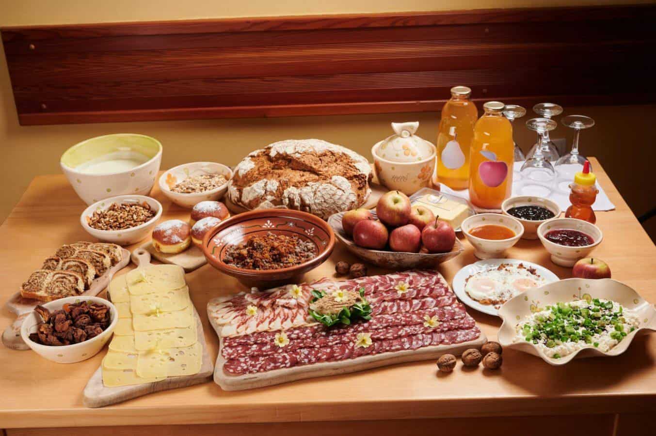 Breda Gnamuš Dušak s koroške Turistične kmetije Ravnjak: Kmetijsko ministrstvo je pozabilo na nas