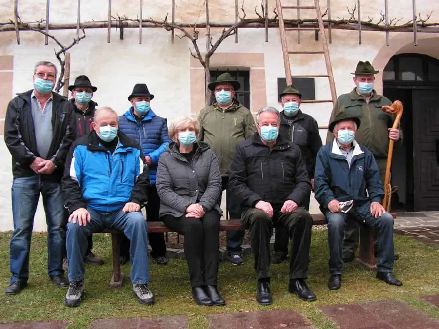 V Breznu že enajstič opravili rez potomke najstarejše žlahtne vinske trte na svetu