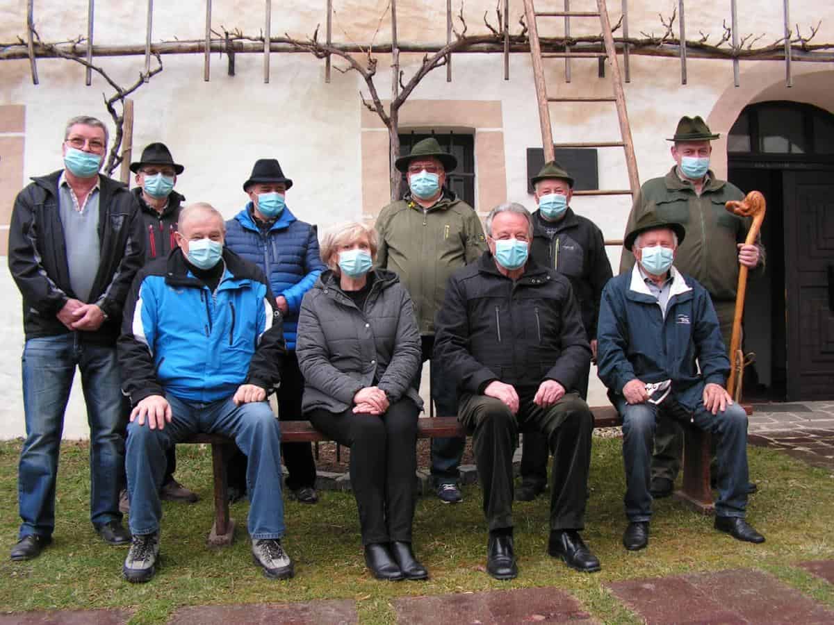 V Breznu že enajstič opravili rez potomke najstarejše žlahtne vinske trte na svetu