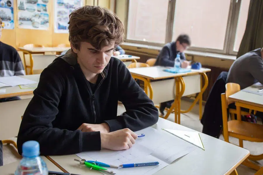 Ravenski gimnazijec bo Slovenijo zastopal na mednarodnem matematičnem tekmovanju