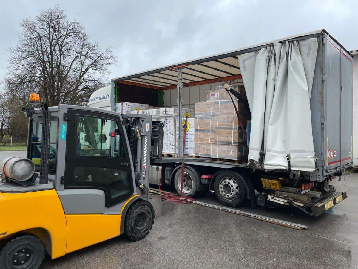 Iz Slovenije odpremili pomoč za boj proti covidu za tri balkanske države