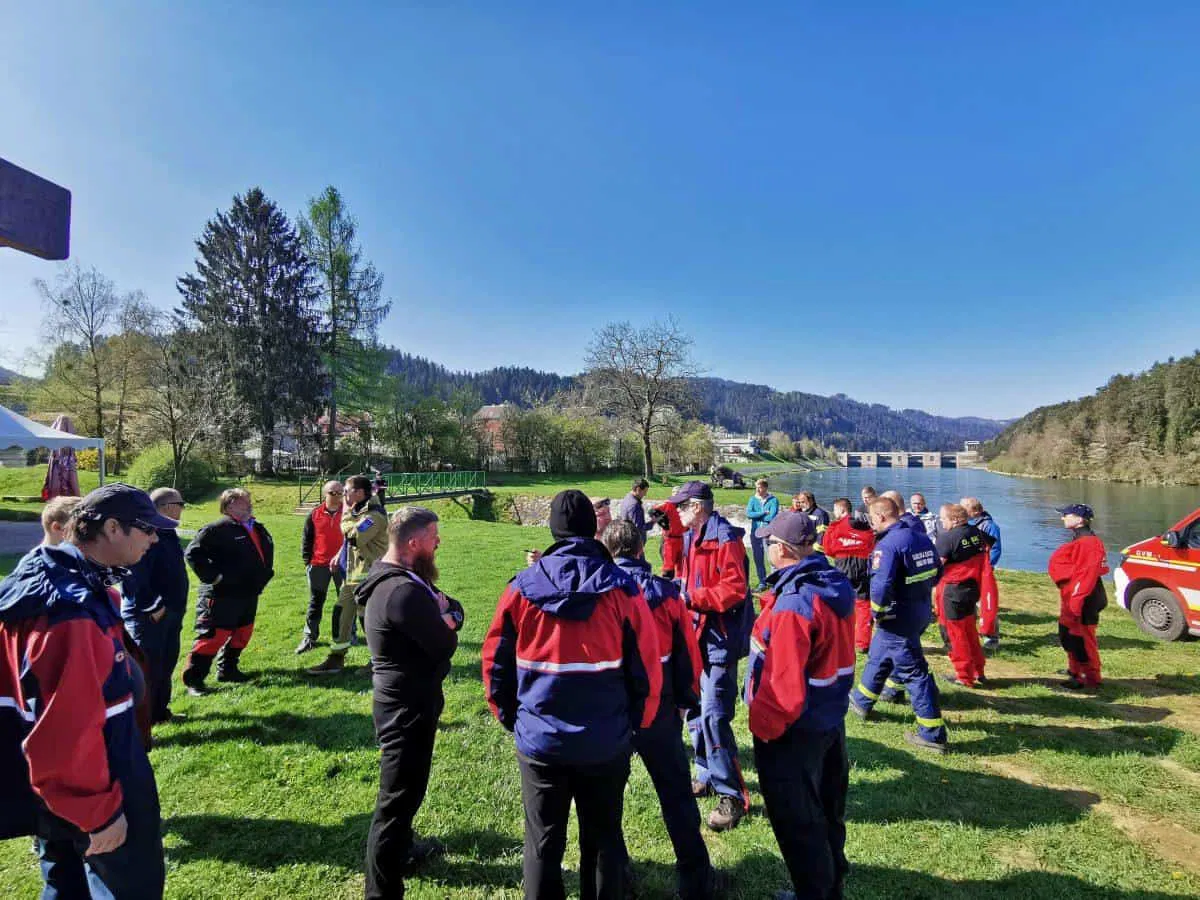 Danes so v Dravi spet iskali 20-letnega Vida iz Vuzenice, vendar neuspešno (FOTO)
