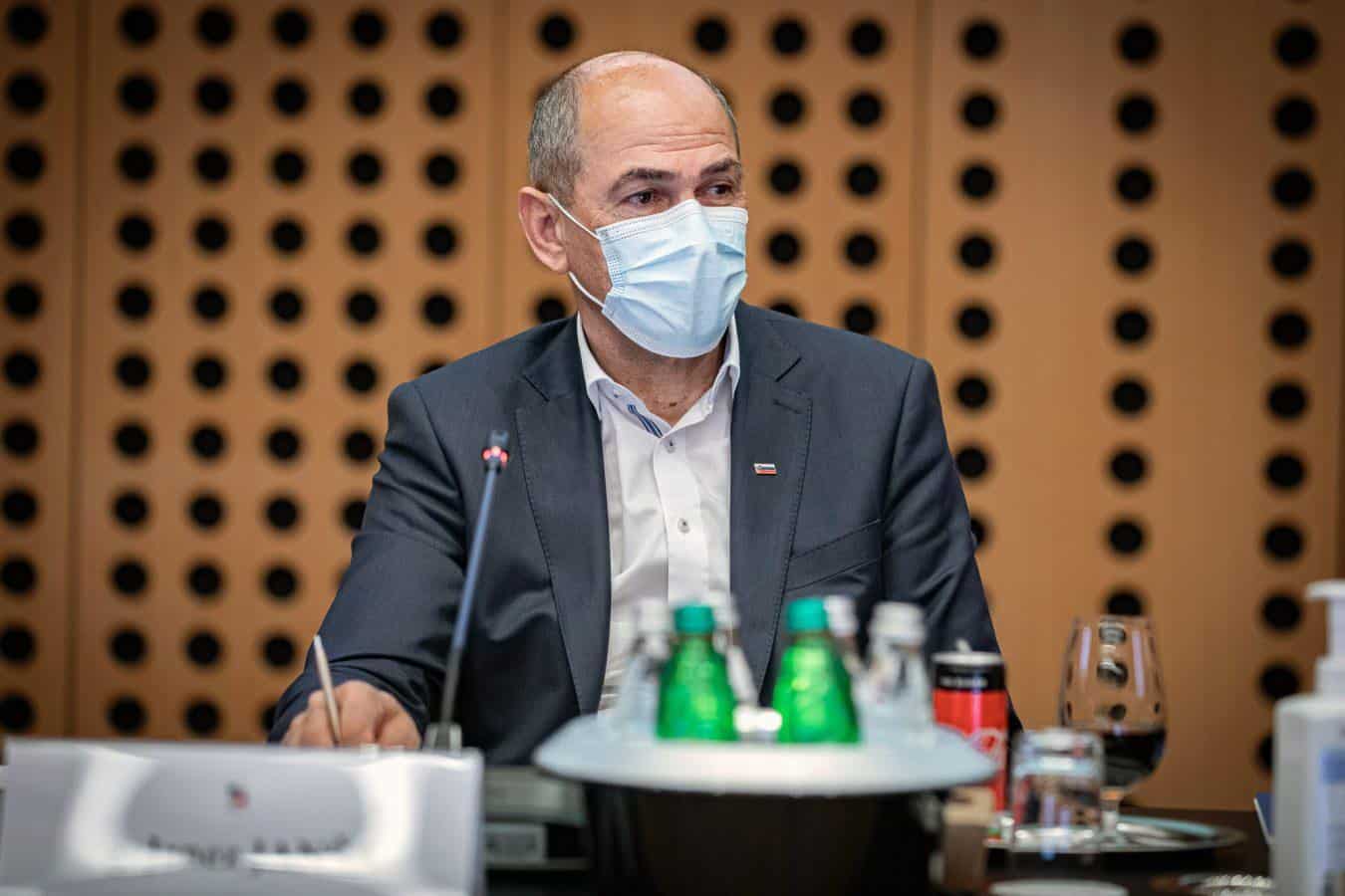 Vlada podaljšala epidemijo za 30 dni