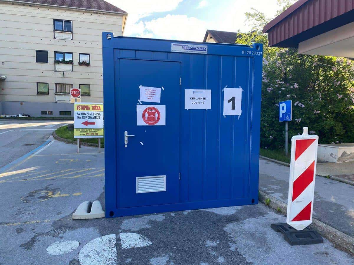 V torek potrdili 73 okužb, na Koroškem brez novih primerov