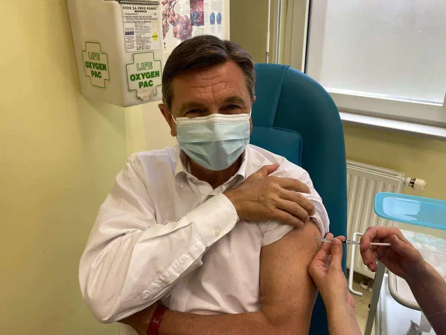 Med cepljenimi z vsemi odmerki prednjači Koroška. Drugi odmerek cepiva danes prejel tudi Pahor