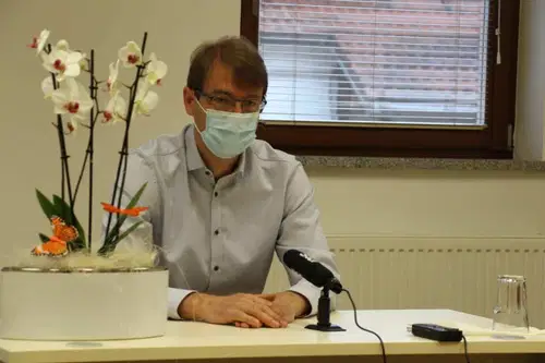 Tudi Rožen pozval občane k cepljenju proti Covidu-19: "Odločitev je vsekakor vaša, toda za zdaj nam boljše rešitve od teh cepiv še niso ponudili"