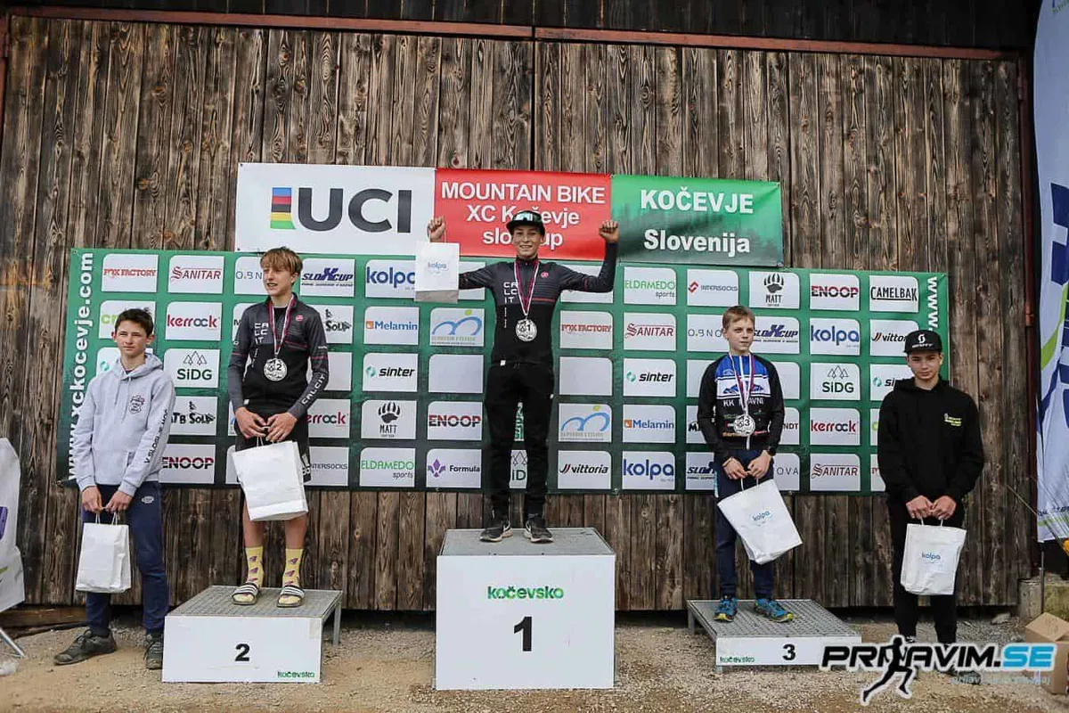 Naglič in Pečnik do medalj na dirki gorskih kolesarjev v Kočevju