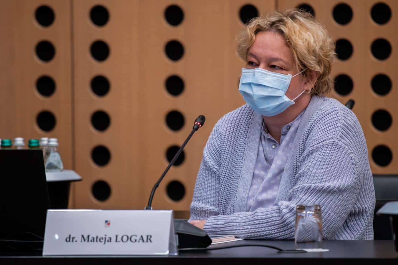 Logarjeva: Maske FFP2 za otroke niso priporočljive