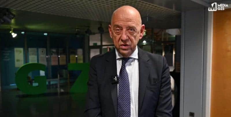 Novi predsednik GZS je Tibor Šimonka iz Sija. Prizadeval si bo, da bo »GZS globalna, zelena in sodobna. Moramo biti hitri, odzivni in vztrajni«