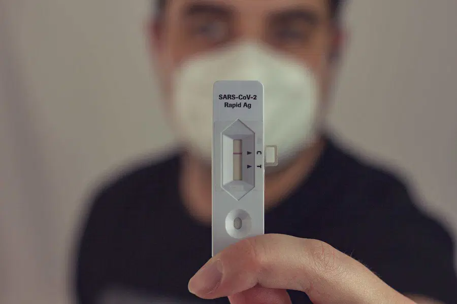 V nedeljo v Sloveniji potrdili 209 novih okužb