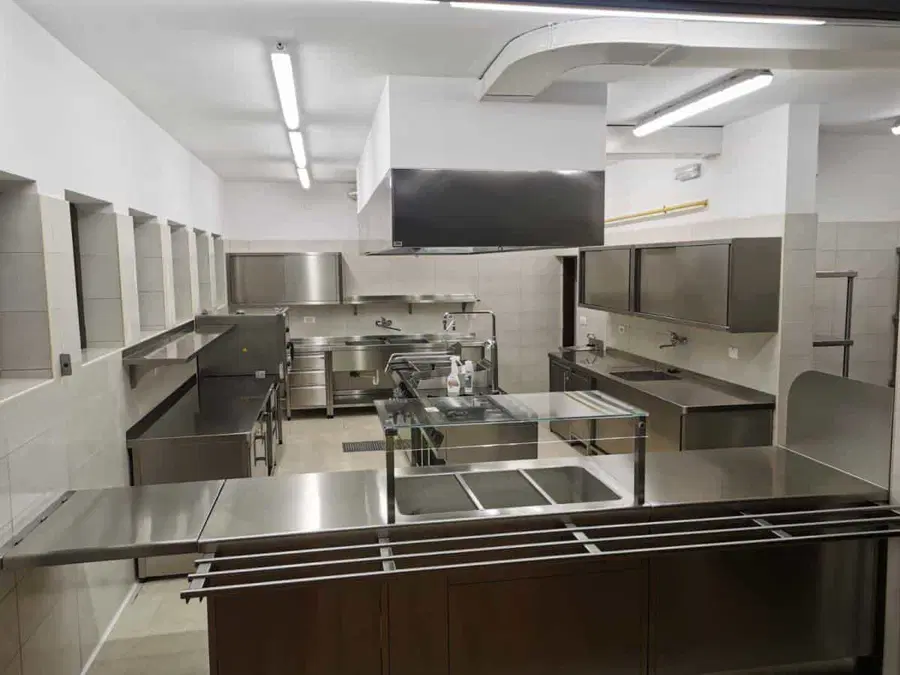 Tako izgleda prenovljena kuhinja v počitniškem domu v Fiesi