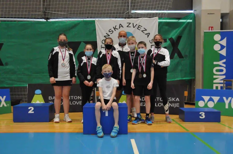 Mladi koroški badmintonisti na državnem prvenstvu do petih medalj