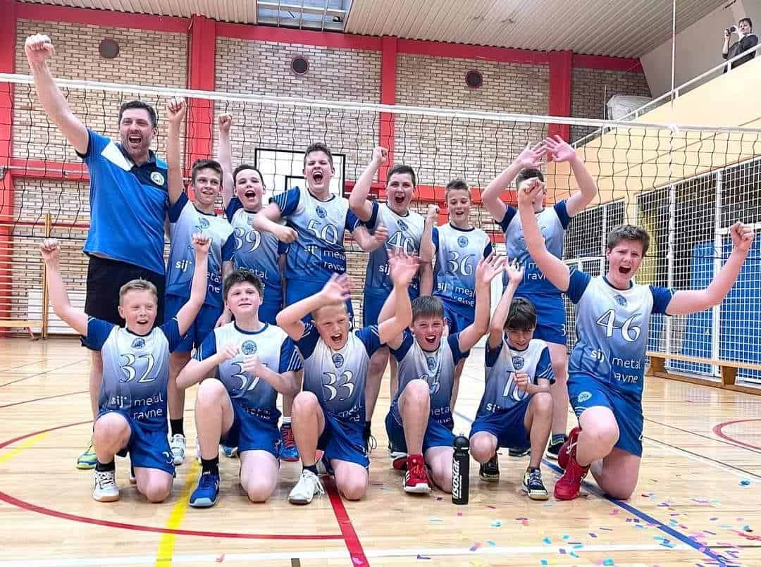 Odbojkarji fužinarja v mali odbojki v boj za državne prvake