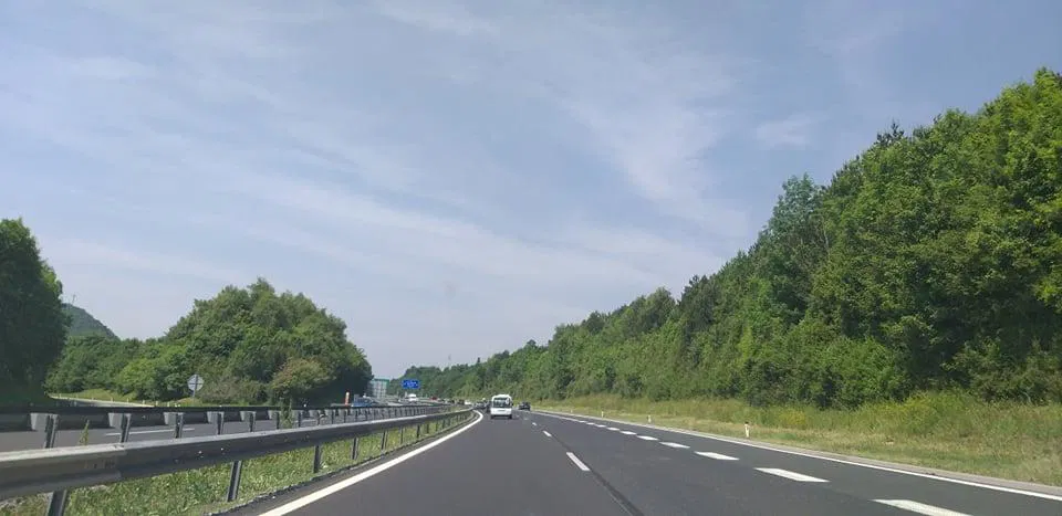 Dars poleti v obnovo več avtocestnih odsekov. Zaradi del je pričakovati tudi zastoje