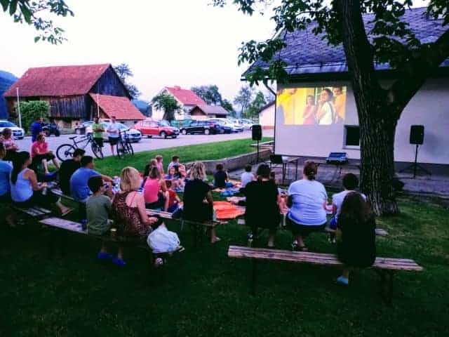 V Trbonjah ob koncu šolskega leta pripravili letni kino
