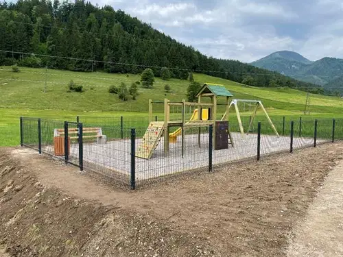 Takšno je novo otroško igrišče v Radušah