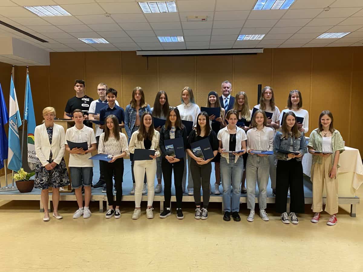 Slovenjgraški župan podelil priznanja odličnjakom osnovnih šol in glasbene šole (VIDEO in FOTO)
