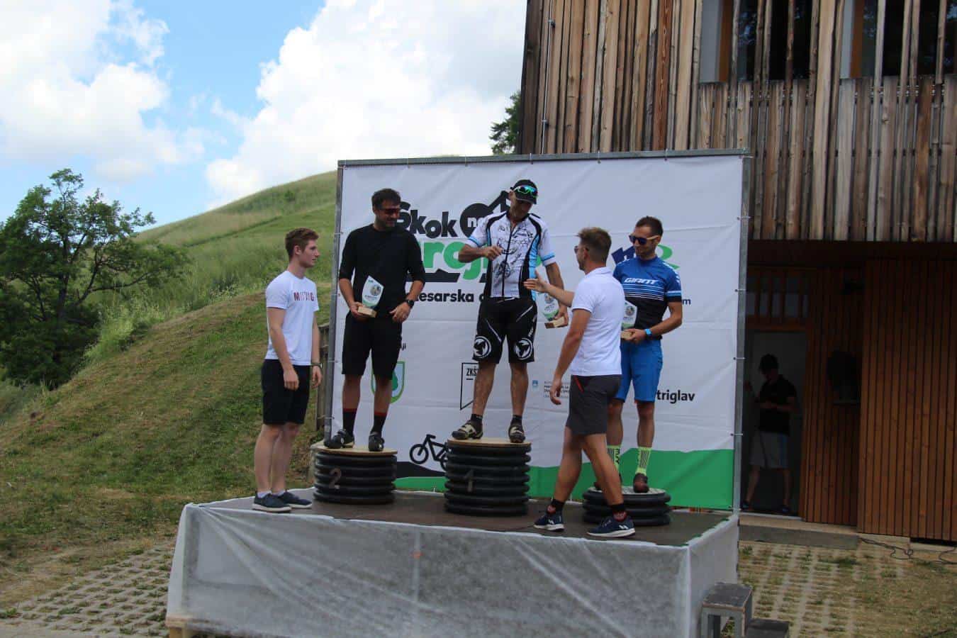 Na Strojno "skočilo" 78 kolesarjev. Organizatorjem bilo naklonjeno tudi vreme (VIDEO in FOTO)