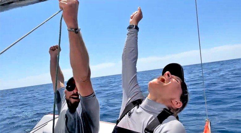 Slovenca postavila Guinnessov rekord v prejadrani razdalji v dvoje na jadrnici tipa dinghy