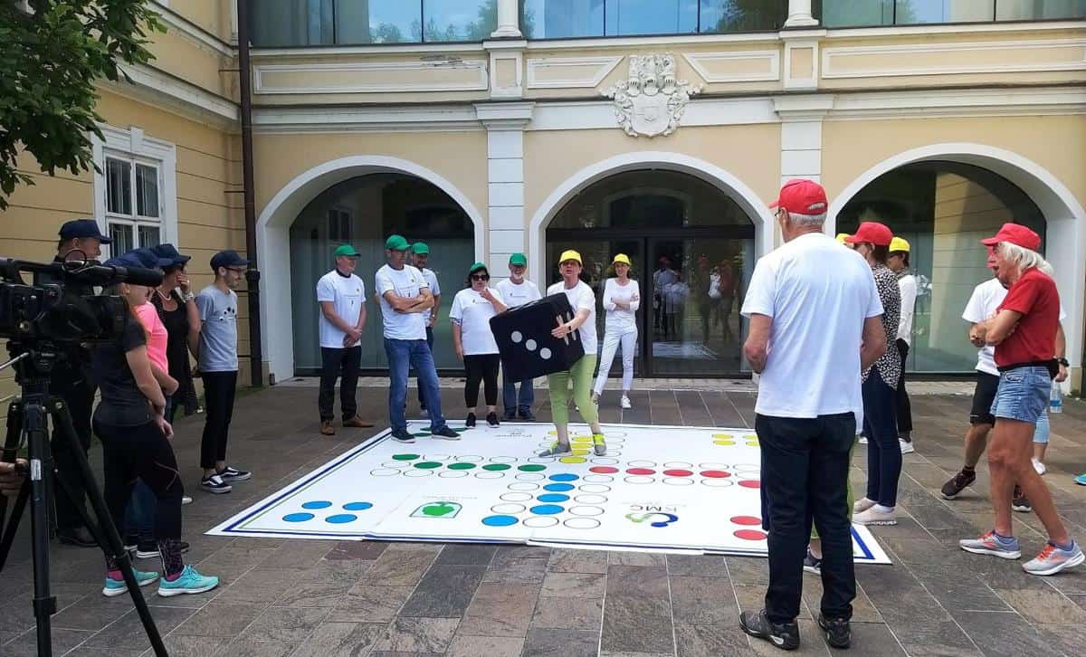 Znani Ravenčani so se pomerili v igri "Človek ne jezi se". To so zmagovalci