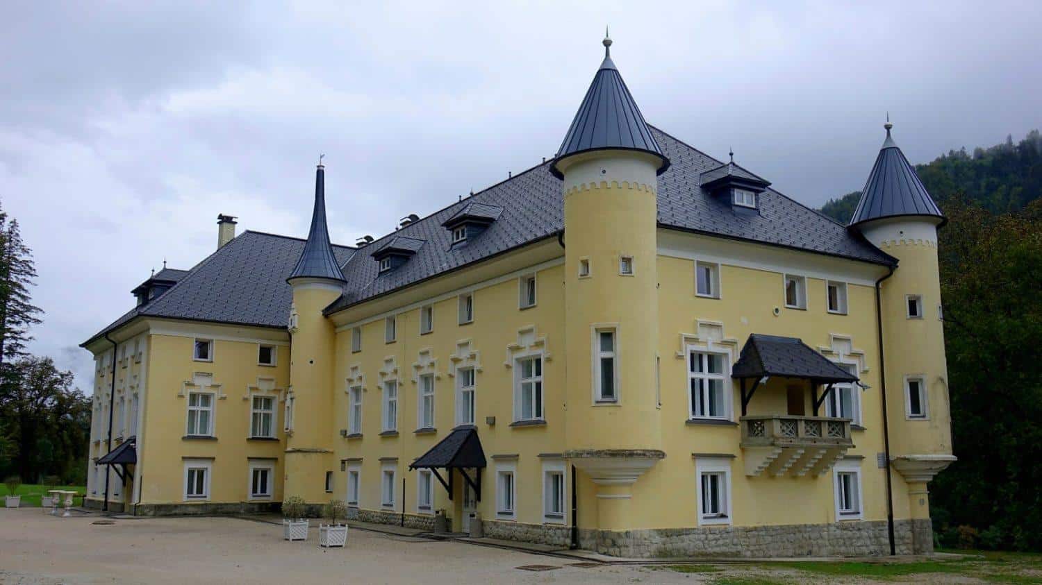 Dravograjski dvorec Bukovje z naložbami in v pričakovanju povečanega obiska