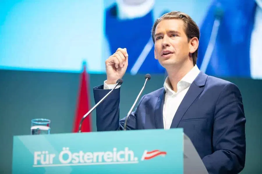 Kurz: Namesto zapiranja odgovoren vsak zase