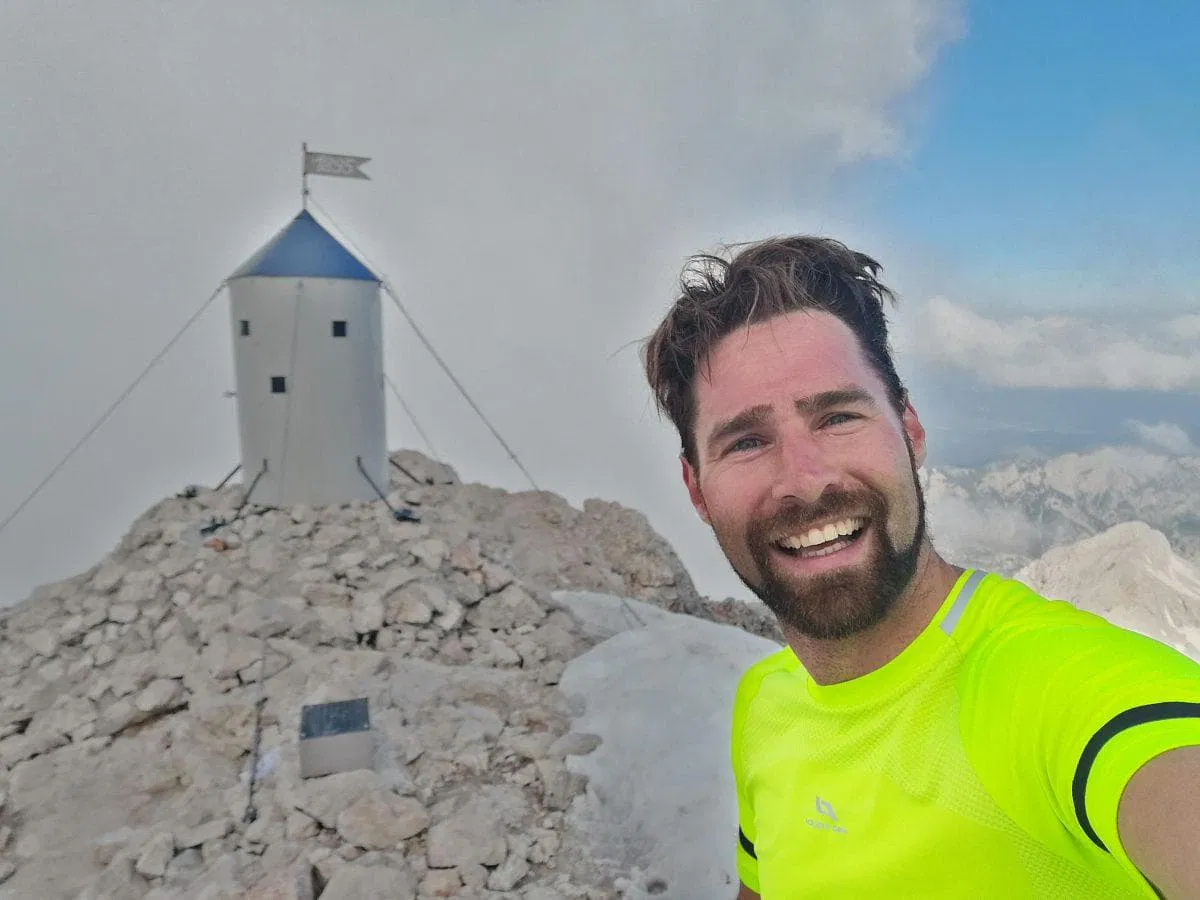 Neverjeten podvig Korošca, ki za navadnega človeka meji na mejo mogočega. Z Uršlje gore na Triglav v pičlih šestih urah (FOTO)