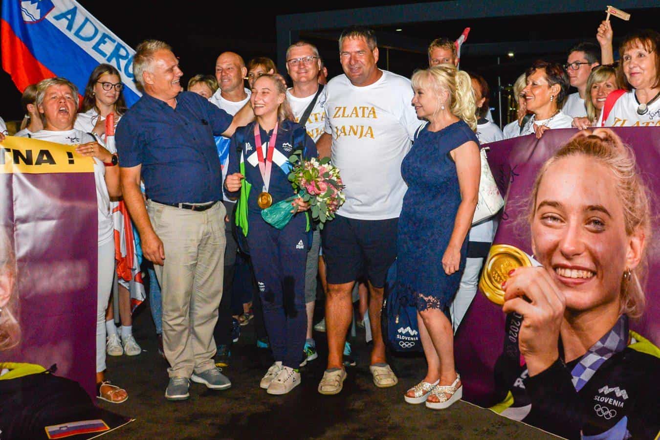 Janja Garnbret po prihodu v domovino: Kolikor se poznam, si bom že našla nov cilj (FOTOGALERIJA)