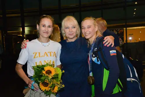 Na sprejemu za zlato Janjo Garnbret bodo nastopili Poskočni muzikanti in Dunja, obeta se tudi pester program za otroke