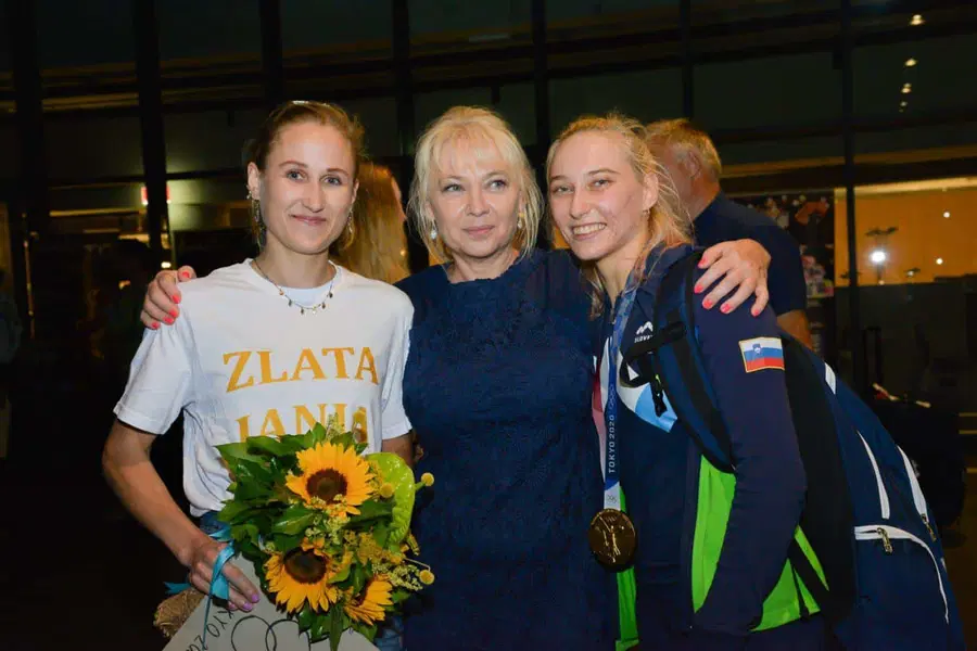 Na sprejemu za zlato Janjo Garnbret bodo nastopili Poskočni muzikanti in Dunja, obeta se tudi pester program za otroke